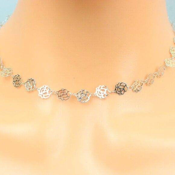 Delicate & Contemporary Necklace Chain, A Lovely Choice for Women, EVCH1597 - Picture 4 of 10